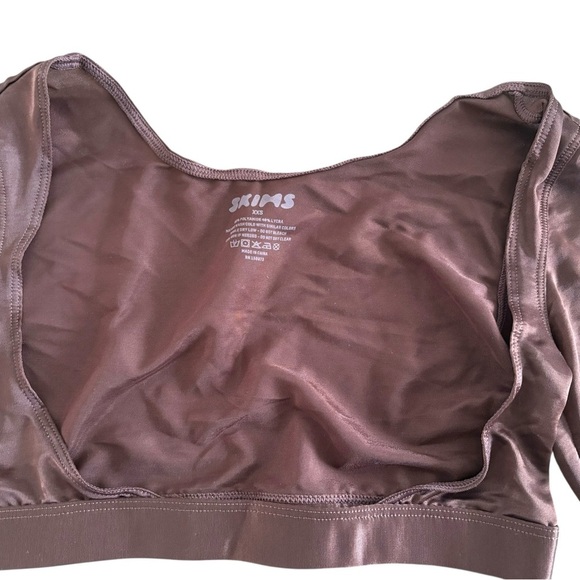 SKIMS Brown Long Sleeve Crop Top - Picture 3 of 4